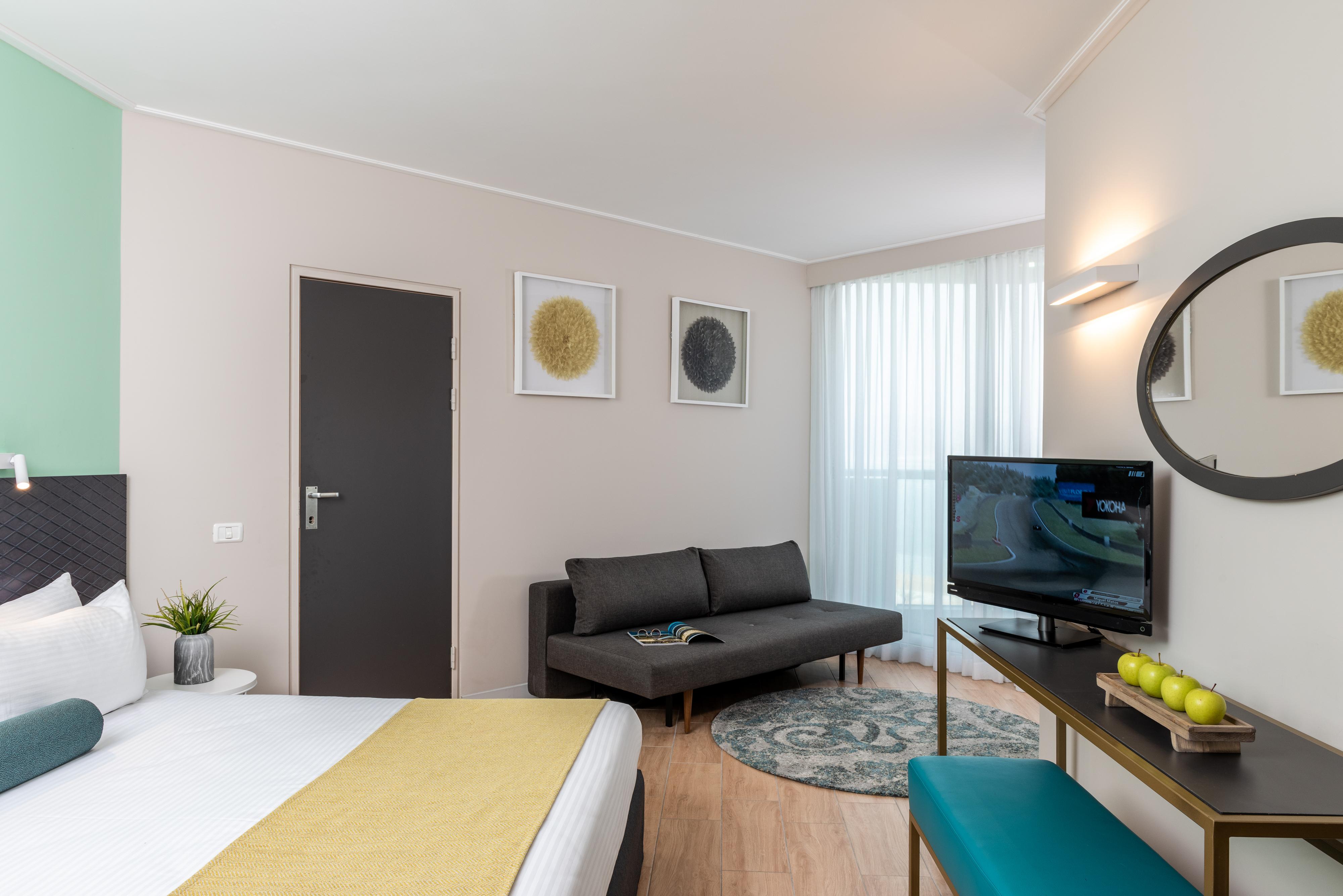 โรงแรมลีโอนาร์โด คลับ เดด ซี ออล อินคลูซีฟ เนเว โซฮาร์ ภายนอก รูปภาพ A room at the hotel