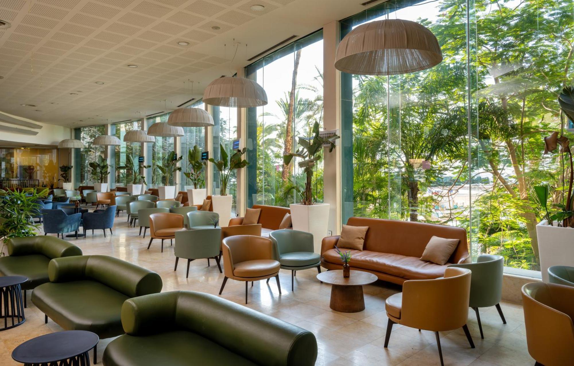 โรงแรมลีโอนาร์โด คลับ เดด ซี ออล อินคลูซีฟ เนเว โซฮาร์ ภายนอก รูปภาพ The lobby of the hotel